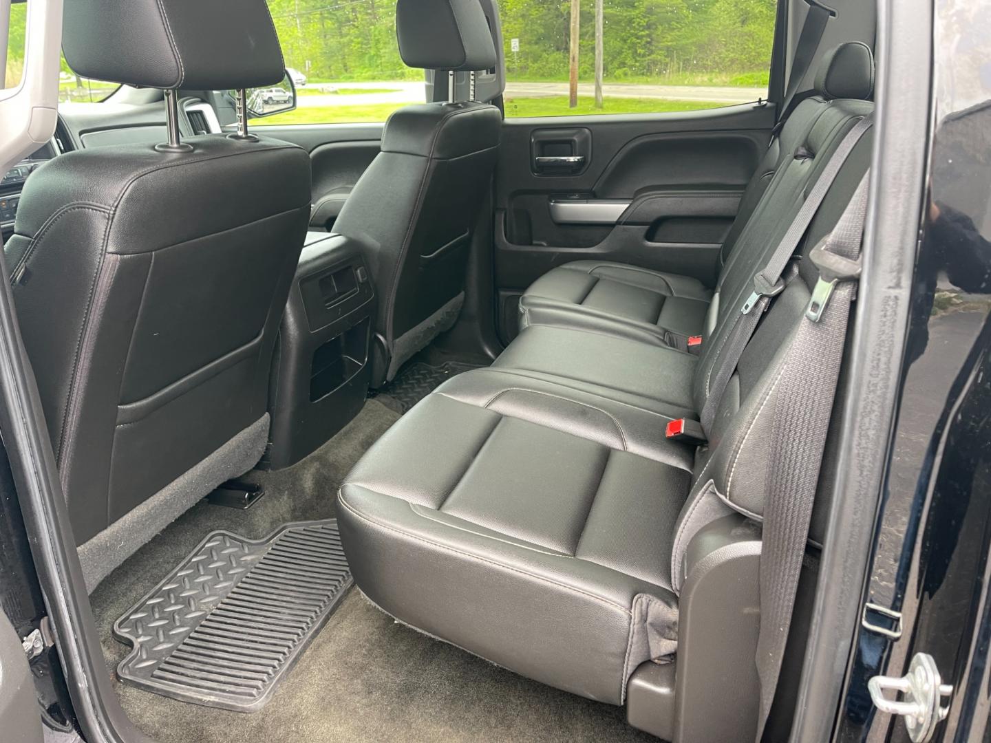 2018 Black /Black Chevrolet Silverado 1500 LTZ Z71 Crew Cab 4WD (3GCUKSEC4JG) with an 5.3L V8 OHV 16V engine, 8-Speed Automatic transmission, located at 547 E. Main St., Orwell, OH, 44076, (440) 437-5893, 41.535435, -80.847855 - This 2018 Chevrolet Silverado 1500 LTZ Z71 Crew Cab is a well-appointed and highly capable full-size pickup. It's powered by a 5.3L Vortec V8 engine paired with an 8-speed automatic transmission and 3.42 gearing, enabling an impressive 9,300-pound towing capacity. The Z71 off-road package includes f - Photo#37